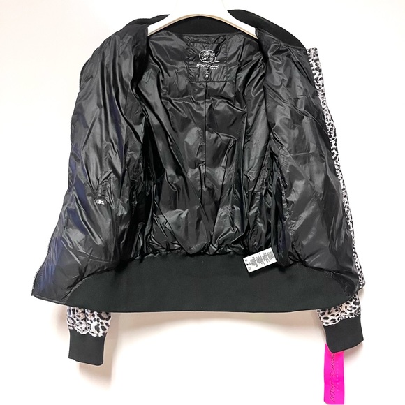 Betsey Johnson Snow Leopard Animal Print Puffer Ski Jacket Size Medium NWT - Picture 5 of 8